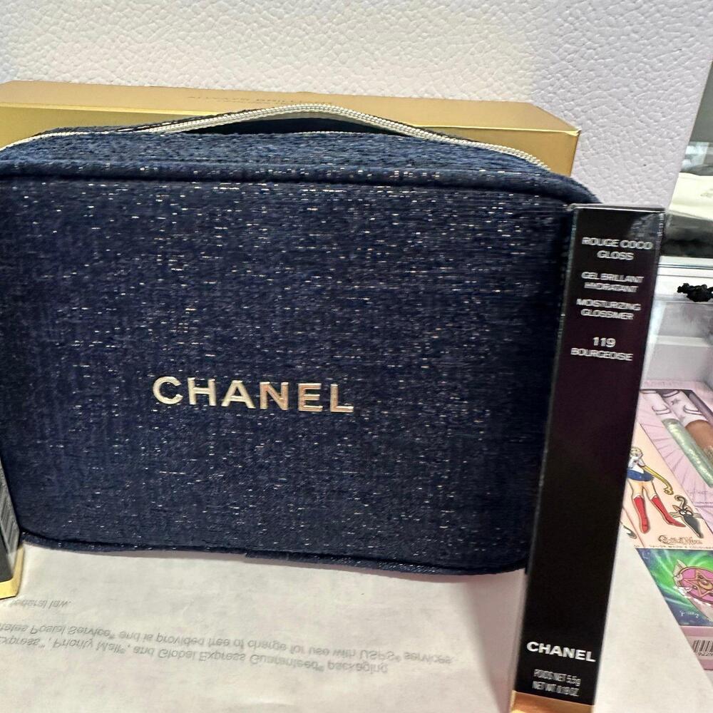 Chanel holiday makeup set—Trio lipglosses ALWAYS BRILLIANT - Picture 6 of 8